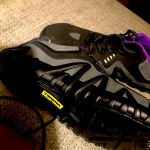 Women’s work shoes